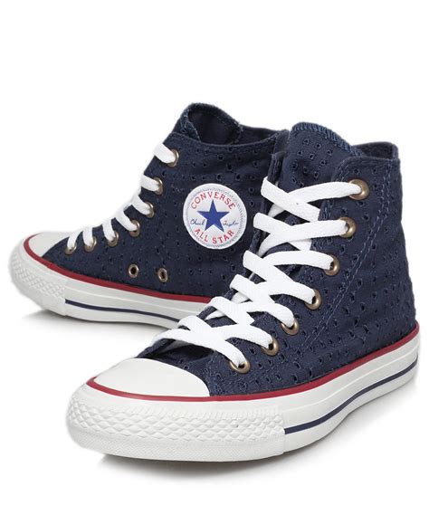 high top navy blue converse.